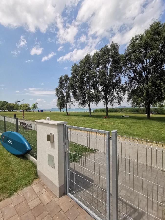 Vizpart Honved Apartman Balatonlelle Zewnętrze zdjęcie